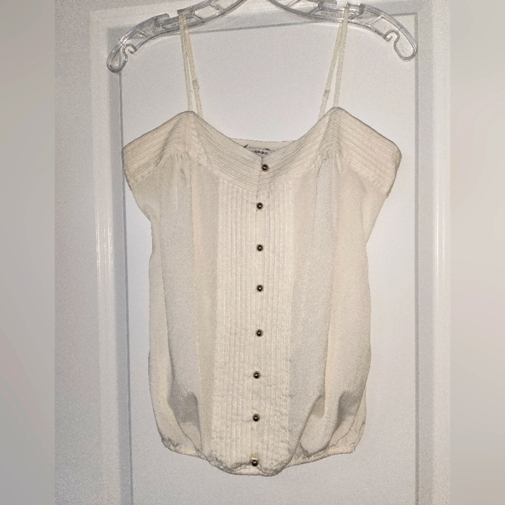 ❤️ 3 For 15 Banana Republic cream color camisole size XS